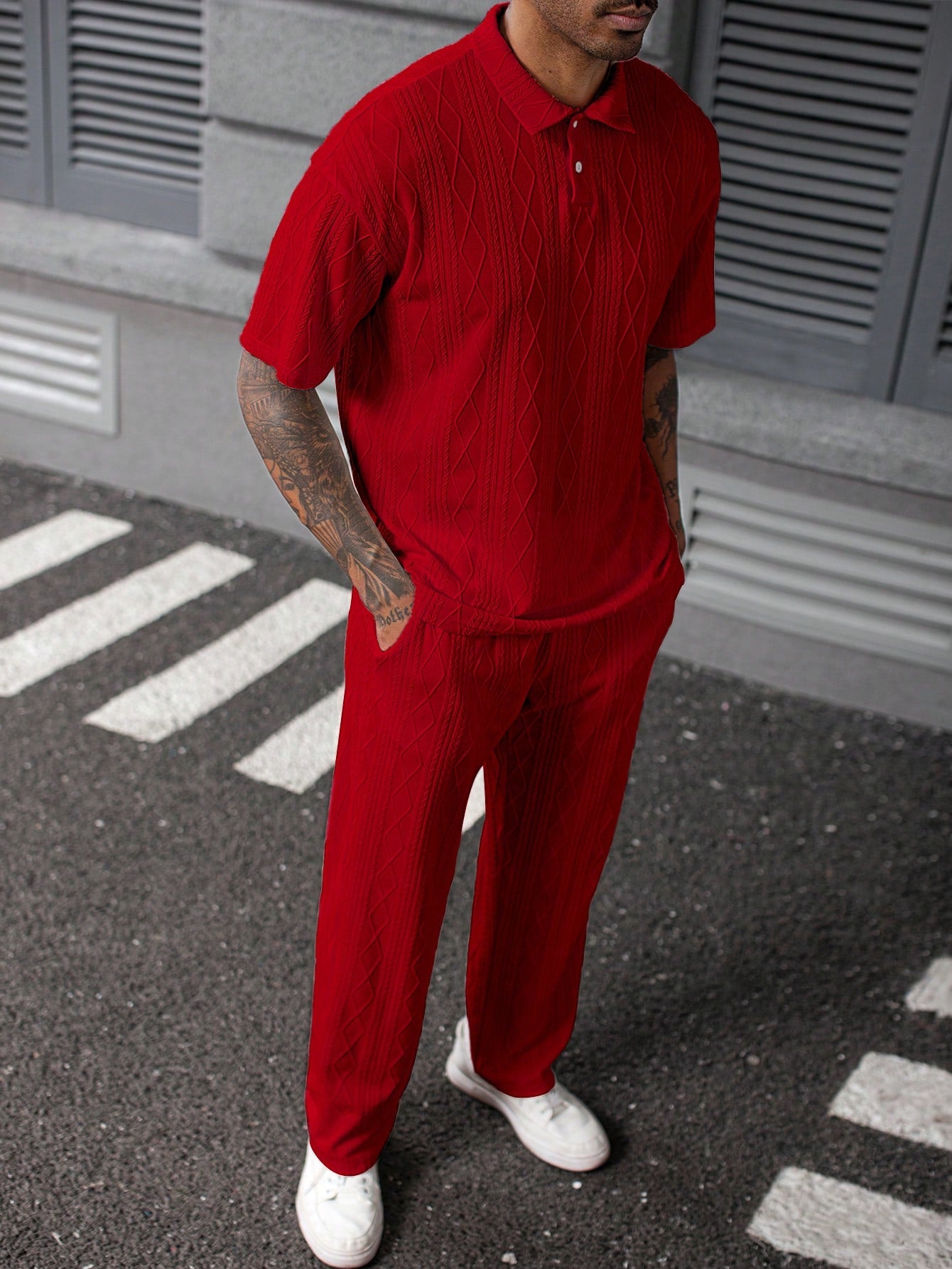 Red / S