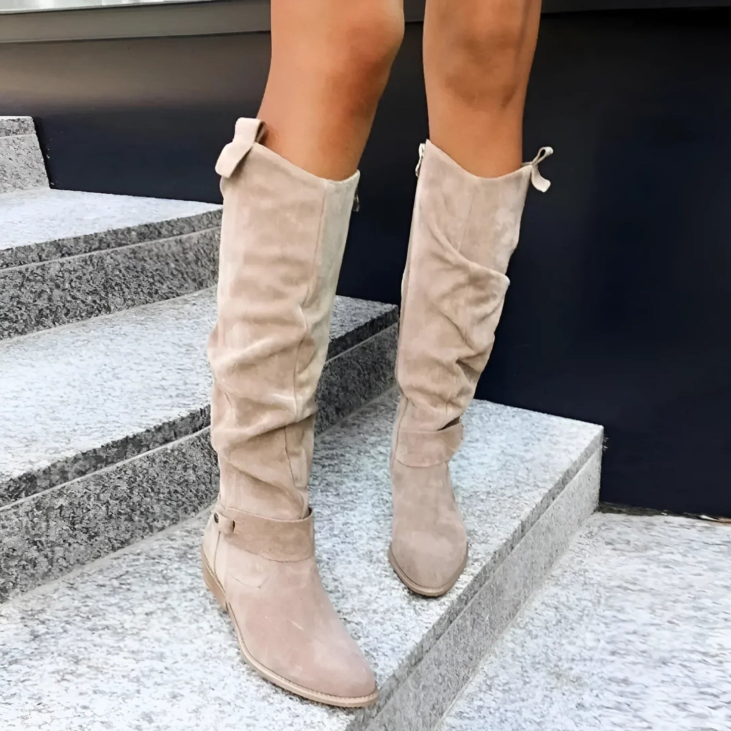 Elegant Suede Boots – Timeless Style and Comfort
