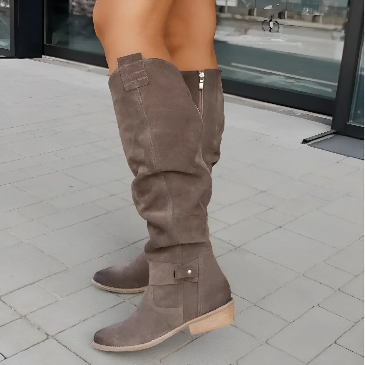 Elegant Suede Boots – Timeless Style and Comfort