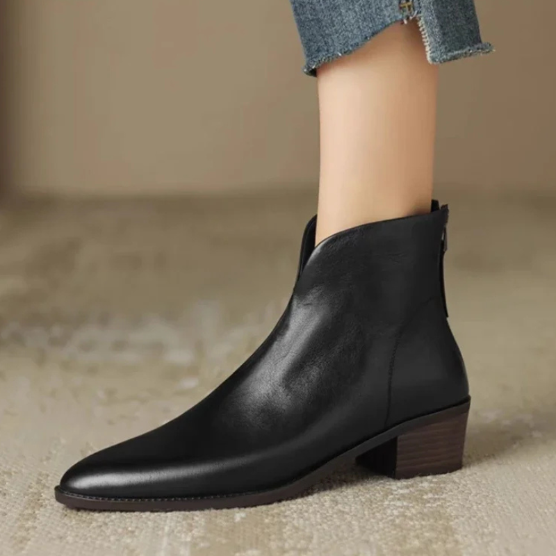 Black / 35